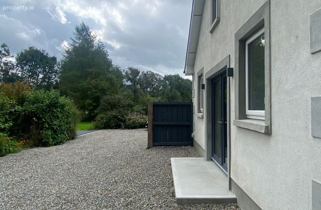 D, Hollywood, Co. Wicklow - Click to view photos