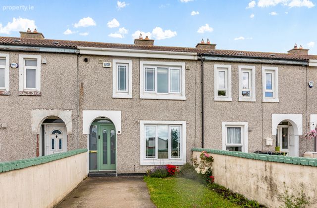 20 Moatview Avenue, Coolock, Dublin 17, Coolock, Dublin 17 - Click to view photos