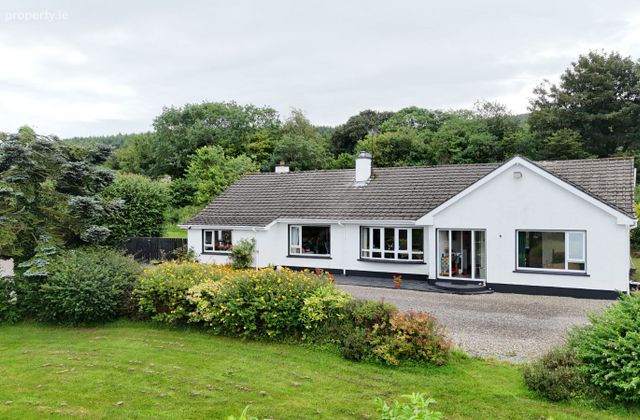 Moness, Burt, Bridgend, Co. Donegal - Click to view photos