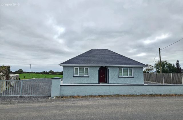 Kildangan, Durrow, Tullamore, Co. Offaly - Click to view photos