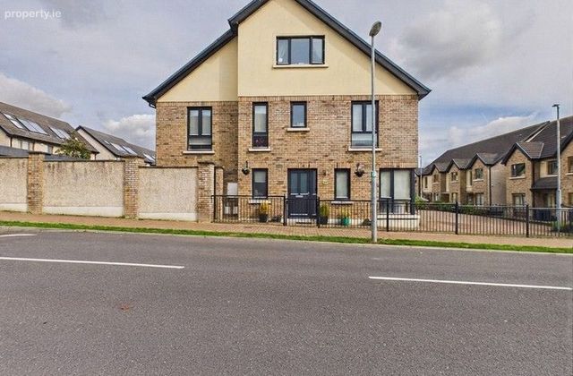 28 Millbourne Close, Ashbourne, Co. Meath - Click to view photos