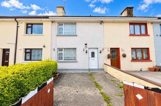 6 Saint Brendan's Terrace, Ballinasloe, Ballinasloe, Co. Galway - Click to view photos