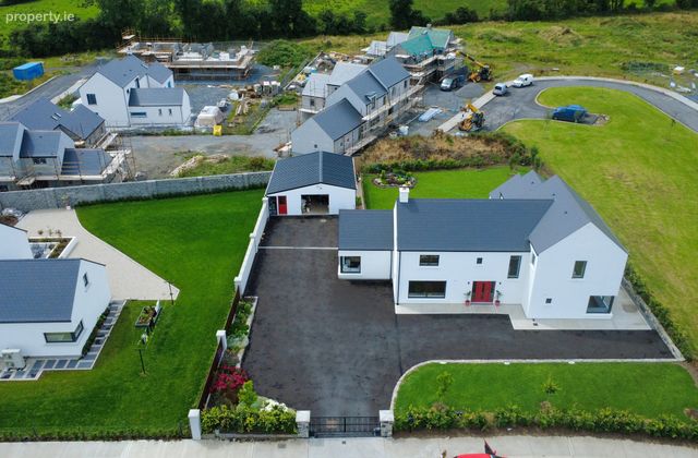 8 Gort Na Tober, Irishtown, Mullingar, Co. Westmeath - Click to view photos