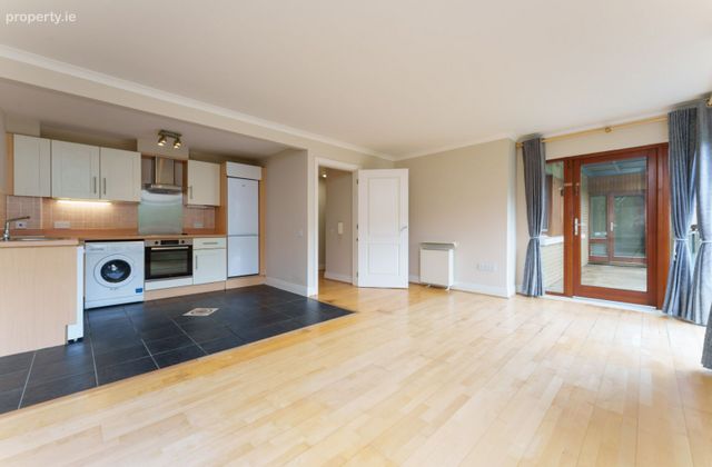 52 Hunters Hall, Hunters Place, Ballycullen, Dublin 24 - Click to view photos