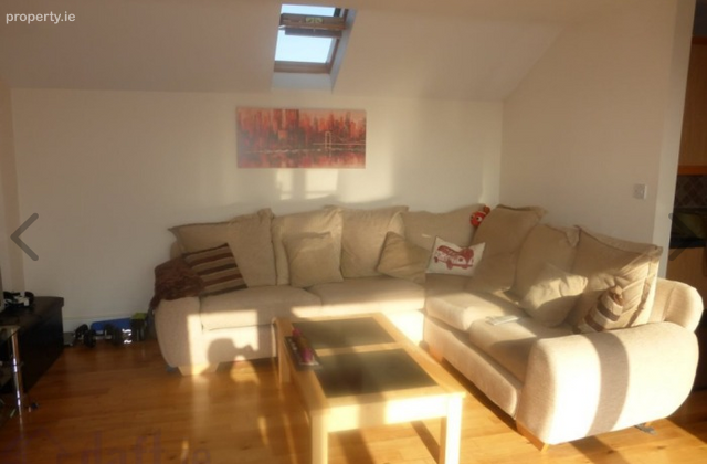 Hansted Cresent, Lucan, Co. Dublin - Click to view photos