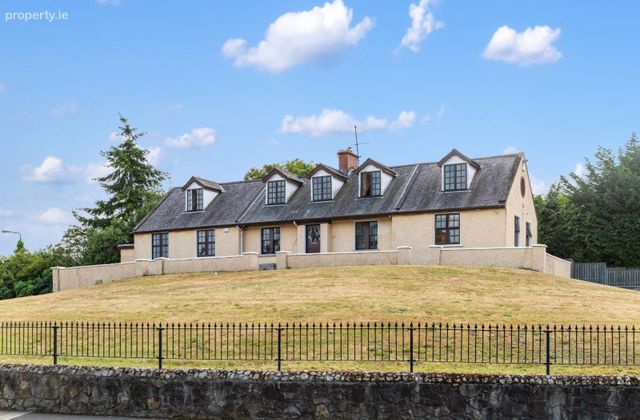 Hillside Cottage, Delgany, Co. Wicklow - Click to view photos