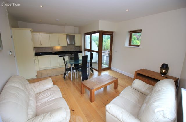 40 Douglas House, Maryborough Hill, Douglas, Co. Cork - Click to view photos