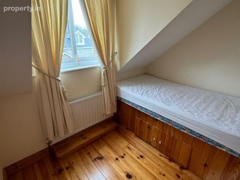 2 Davitt Lane, Castlebar, Co. Mayo - Image 2