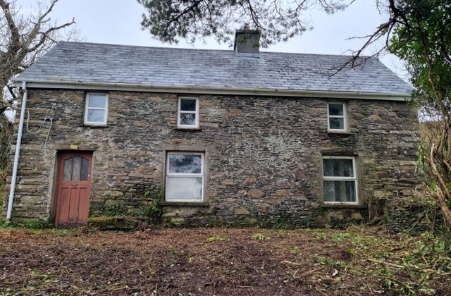 Coole, Annascaul, Anascaul, Co. Kerry - Click to view photos