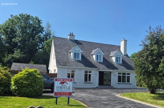 2 Sheela More, Manorhamilton, Co. Leitrim - Click to view photos