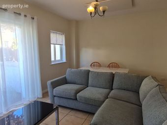 7 Gleann Noinin, College Road, Bohermore, Co. Galway - Image 2