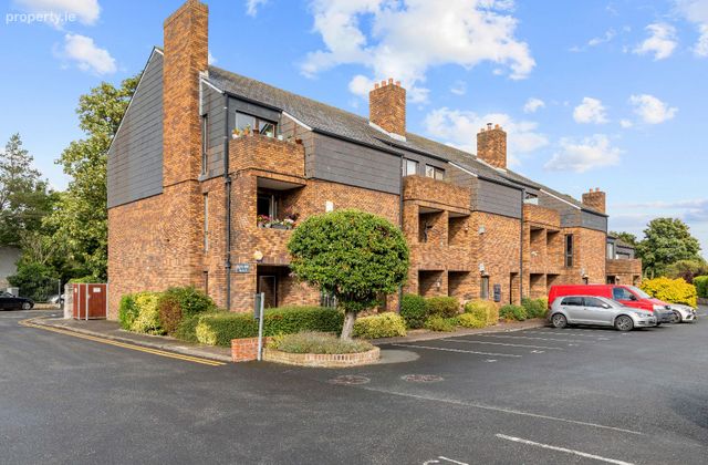 Apartment 18 Bellevue Court, Dornden Park, Booterstown, Co. Dublin - Click to view photos