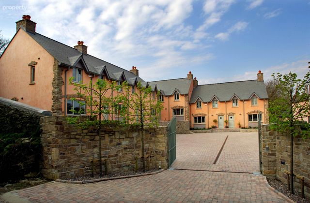 The Mews, Oysterhaven Harbour, P17kr66, Kinsale, Co. Cork - Click to view photos