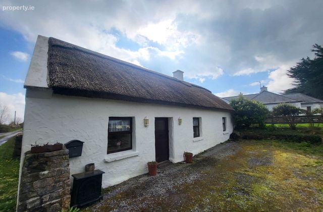 The Thatch, Mile Hill, Ballinrobe, Co. Mayo, Ballinrobe, Co. Mayo - Click to view photos