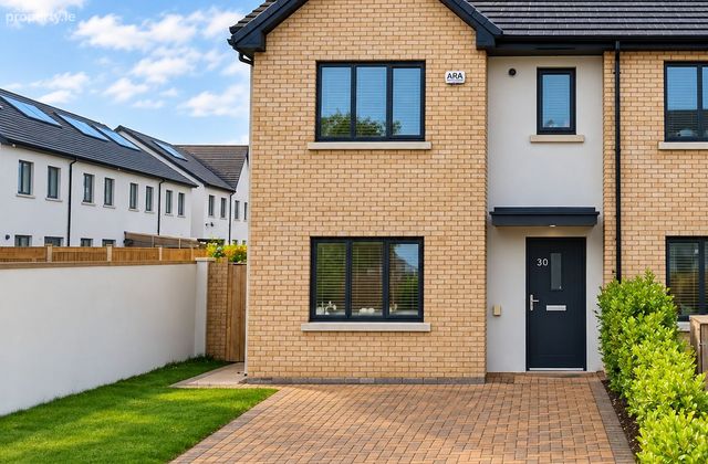 30 Bay Meadows Avenue, Dublin 15, Hollystown, Dublin 15 - Click to view photos