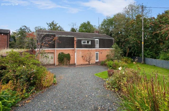 13 Edenvale Park, Dunmurry, Belfast, Co. Antrim, BT17 0EJ - Click to view photos