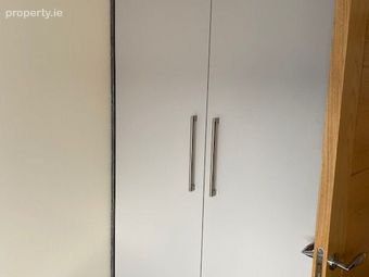 2 Bedroom Apartment, East Road, East Wall, Dublin 3 - Image 3