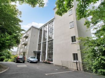 2 Scotia, De Vesci Court, Monkstown, Co. Dublin