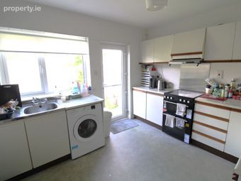 31 The Woodlands, Castletown, Celbridge, Co. Kildare - Image 4