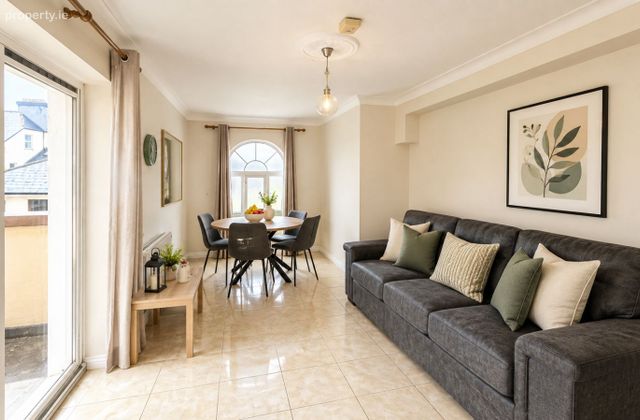 2 University Halls, Newcastle Road, Shantalla, Co. Galway - Click to view photos