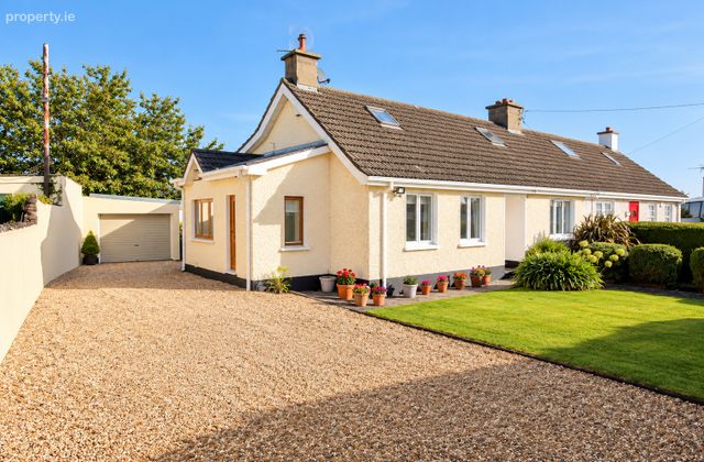 15 Kilgarron Park, Enniskerry, Co. Wicklow, Enniskerry, Co. Wicklow - Click to view photos