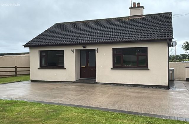 Ballyvalloo Lower, Blackwater, Blackwater, Co. Wexford - Click to view photos