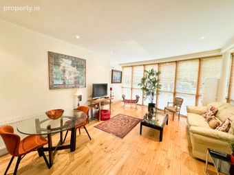 Apartment 9, The Sycamore, Elmfield, Leopardstown, Dublin 18 - Image 5