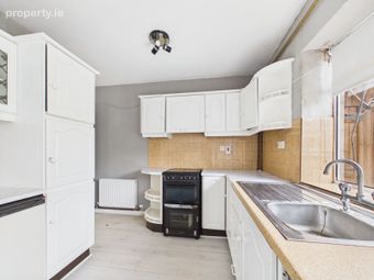 22 Pearse Park, Dundalk, Co. Louth - Image 4