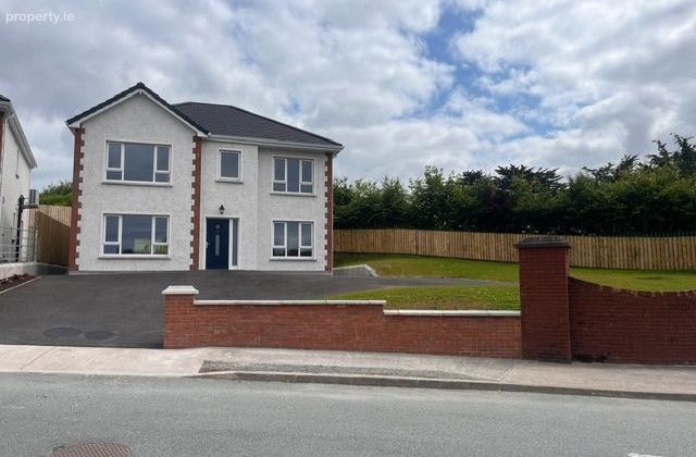 1 Cnoic Alainn, Cootehill, Co. Cavan - Click to view photos