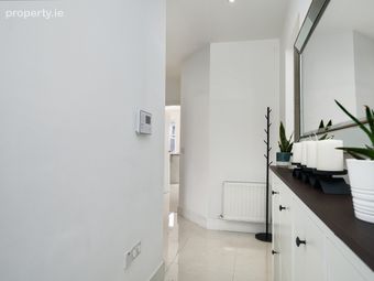 20 Shackleton Terrace, Lucan, Co. Dublin, Lucan, Co. Dublin - Image 2