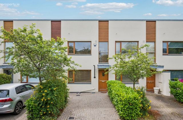 34 Lissadel Wood, Swords Road, Malahide, Co. Dublin - Click to view photos