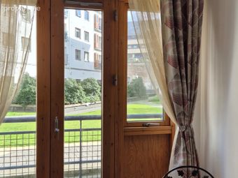 52 Spencer House, Custom House Square, Mayor Stree, IFSC, Dublin 1 - Image 4
