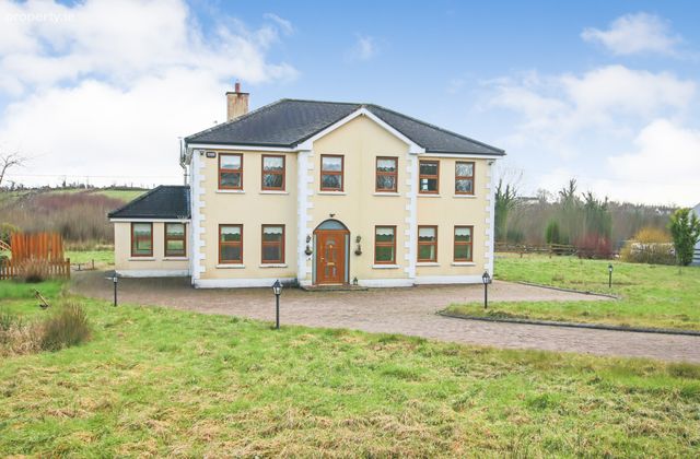 Clenahoo House, Leitrim Road, Carrick-on-shannon, Co. Leitrim, Carrick-on-Shannon, Co. Leitrim - Click to view photos