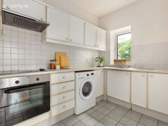 43 Eastmoreland Court, Ballsbridge, Dublin 4 - Image 4