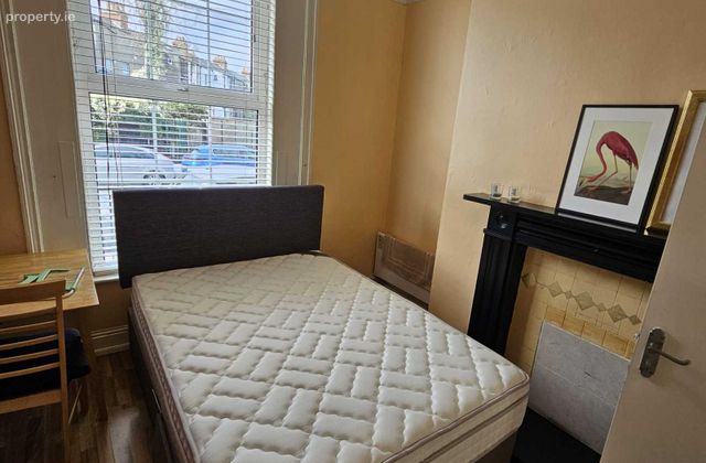 Sherrard Street Lower, Dublin 1 - Click to view photos