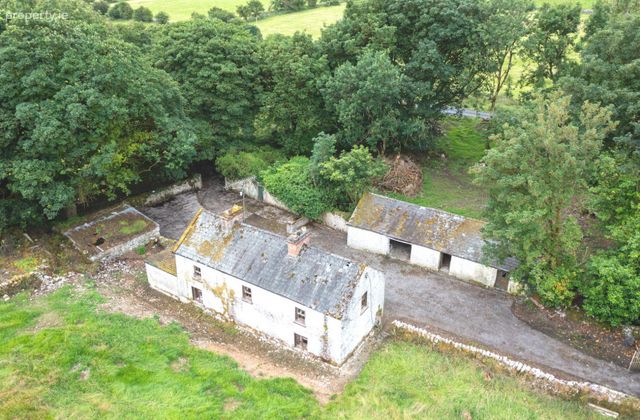 Doyle's Crossing On 1.4 Acres, Carrowmoney, Four Roads, Co. Roscommon - Click to view photos