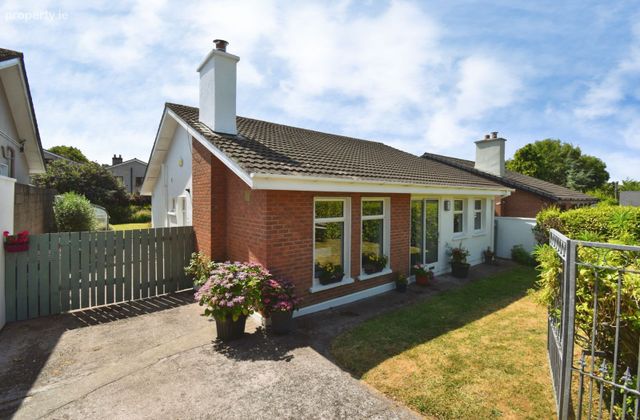61 Frankfield, Douglas, Co. Cork - Click to view photos