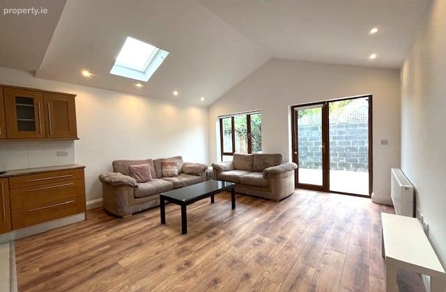 Woodstown Rise, Woodstown Village, Ballycullen, Dublin 16, Knocklyon, Dublin 16 - Click to view photos
