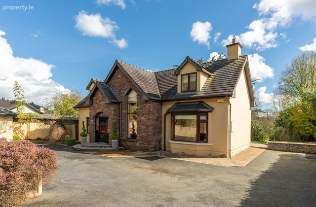 Mill House, Coolyduff, Inniscarra, Co. Cork - Click to view photos