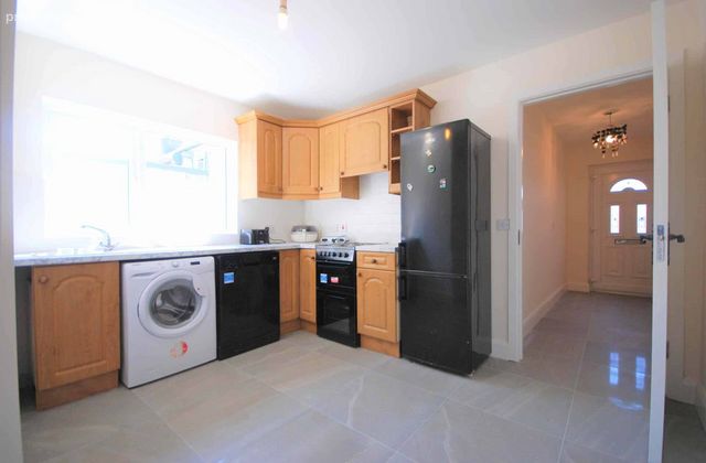 Le Fanu Road, Ballyfermot, Dublin 10, Ballyfermot, Dublin 10 - Click to view photos