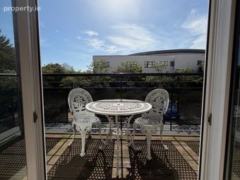 Galloping Green, Stillorgan, Co. Dublin - Image 5