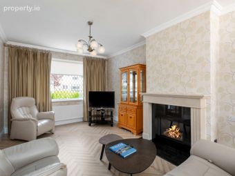 8 Clonkeen Grove, Dun Laoghaire, Co. Dublin - Image 3