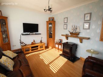 4 Saint Manchan's Estate, Derrynagun, Ballycumber, Lemanaghan, Co. Offaly - Image 3