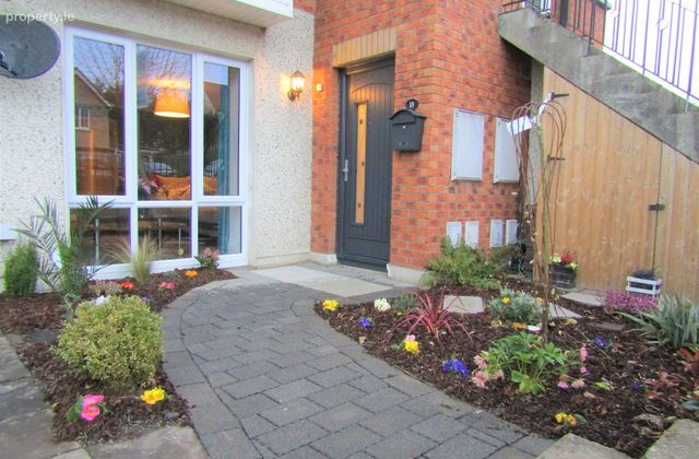 Lanesborough Terrace, Finglas, Dublin 11 - Click to view photos