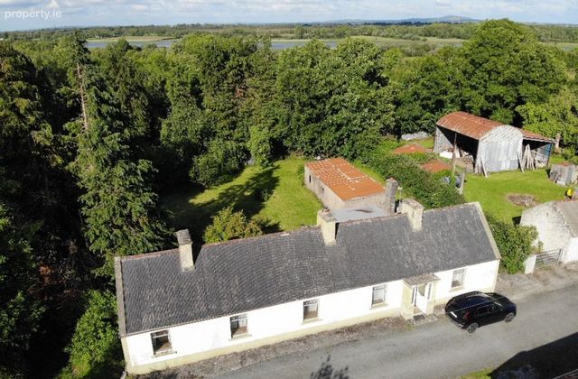 Cloonfad, Roosky, Cloonfower, Co. Roscommon - Click to view photos