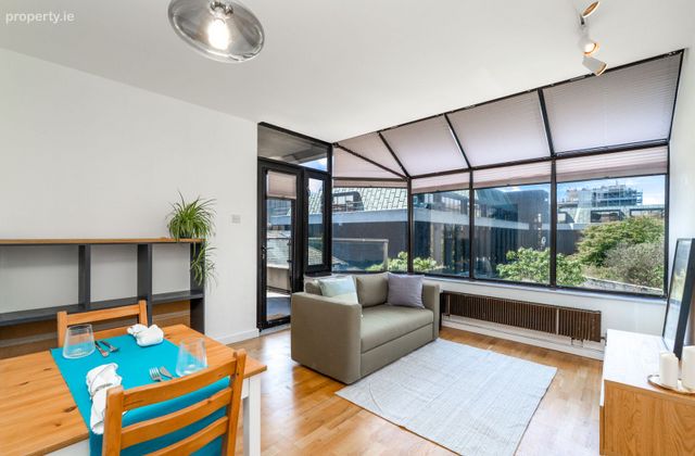 Apartment 12, Abbey Court Apartments, Block G, Irish Life Centre, Dublin 1 - Click to view photos