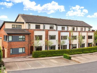 90 The Crescent, Carrickmines Manor, Carrickmines, Dublin 18