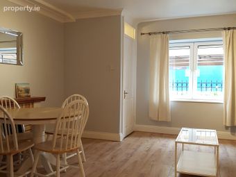 8 Bertram Court, Francis Street, Dublin 8 - Image 3