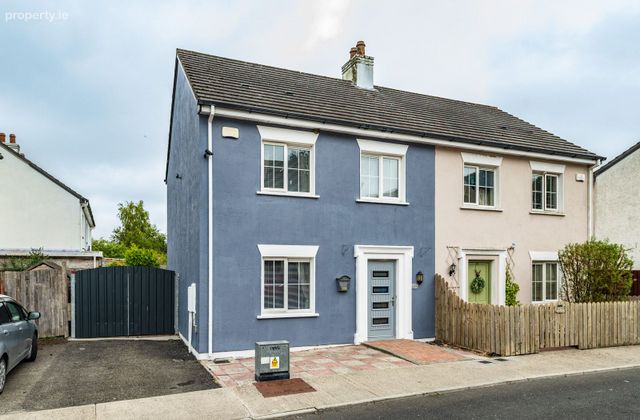 44 Carmody Way, Fairgreen, Portlaoise, Co. Laois - Click to view photos