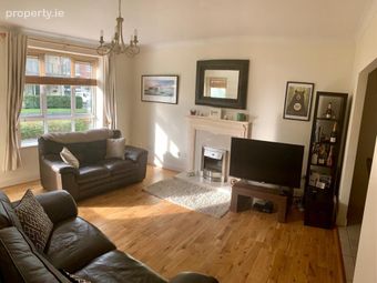 2 Waltham House,clonfadda Wood, Blackrock, Co. Dublin - Image 4